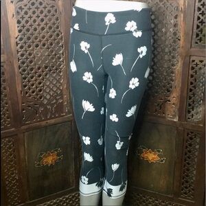 Fabletics Capri leggings